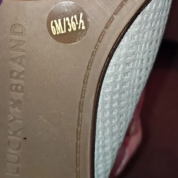 Women's LUCKY BRAND Grey Leather Baley Heeled Booties Ankle Boots US Size 6 - Picture 6 of 7